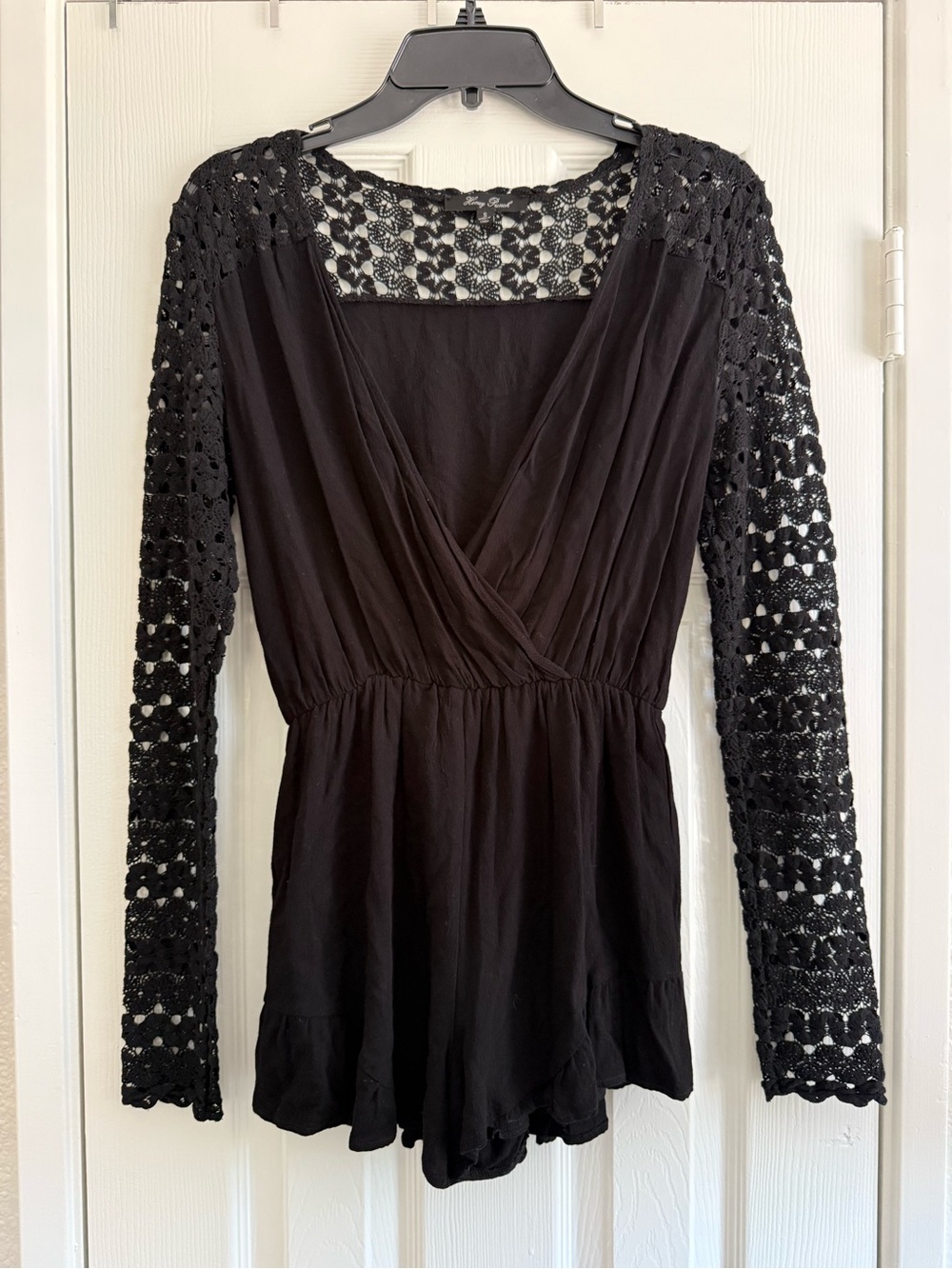 Honey Punch Black Crochet Lace Long Sleeve Romper Size S